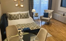 Tiffany Lux Apartment